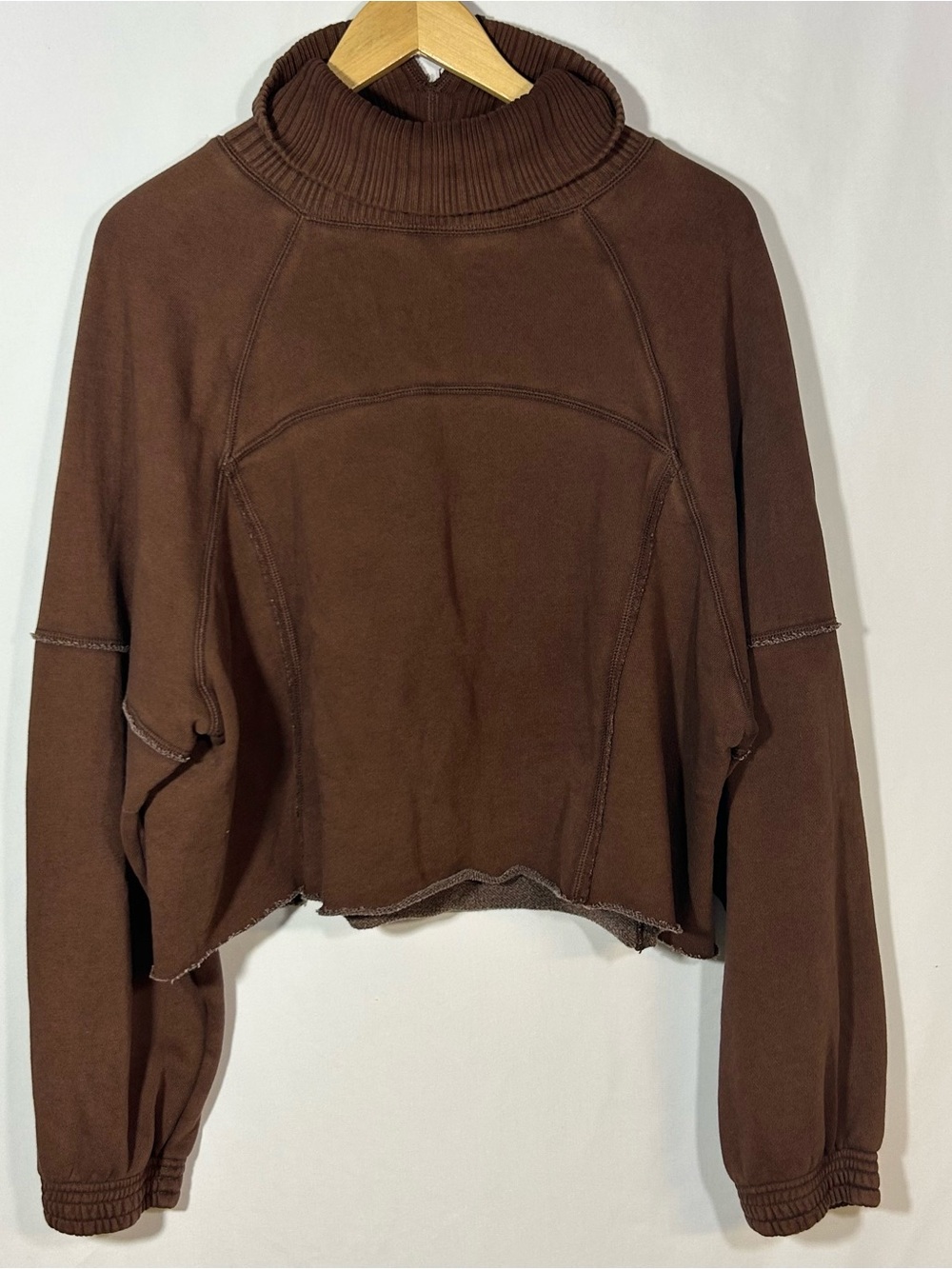 Aerie New Heights Ribbed Turtleneck Cropped Sweatshirt Exposed Seams Large Brown